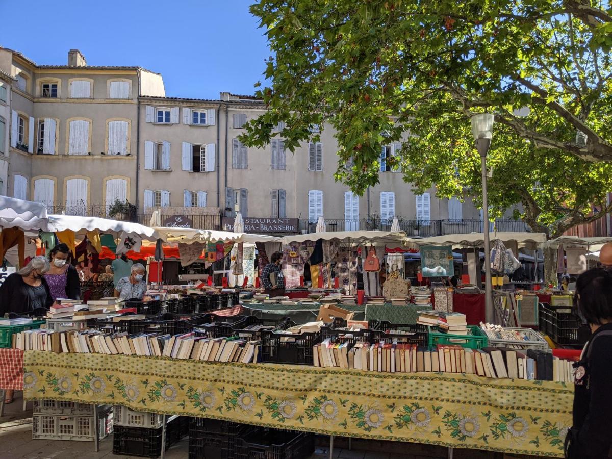Maisonnette Dans Domaine Avec Piscine A Nyons, Pays Des Olives Bagian luar foto